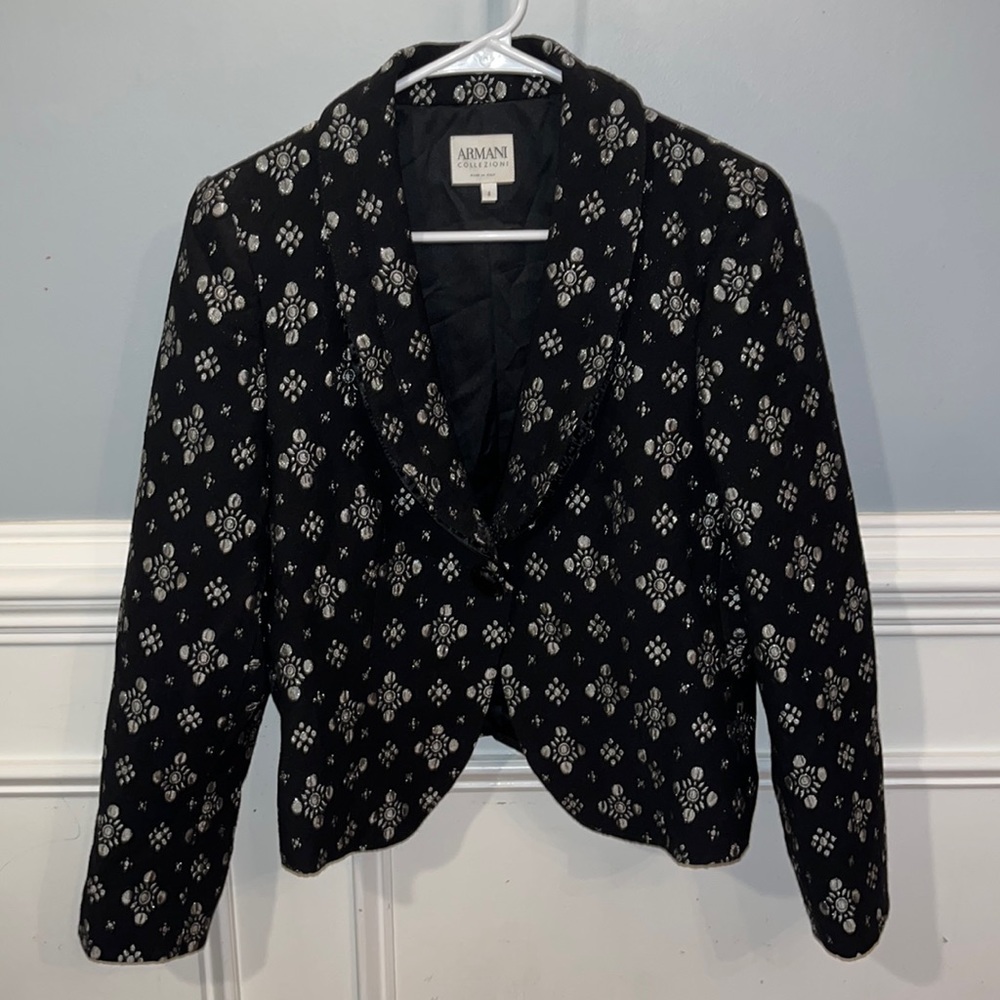 Armani Collezioni blazer size 8 cropped